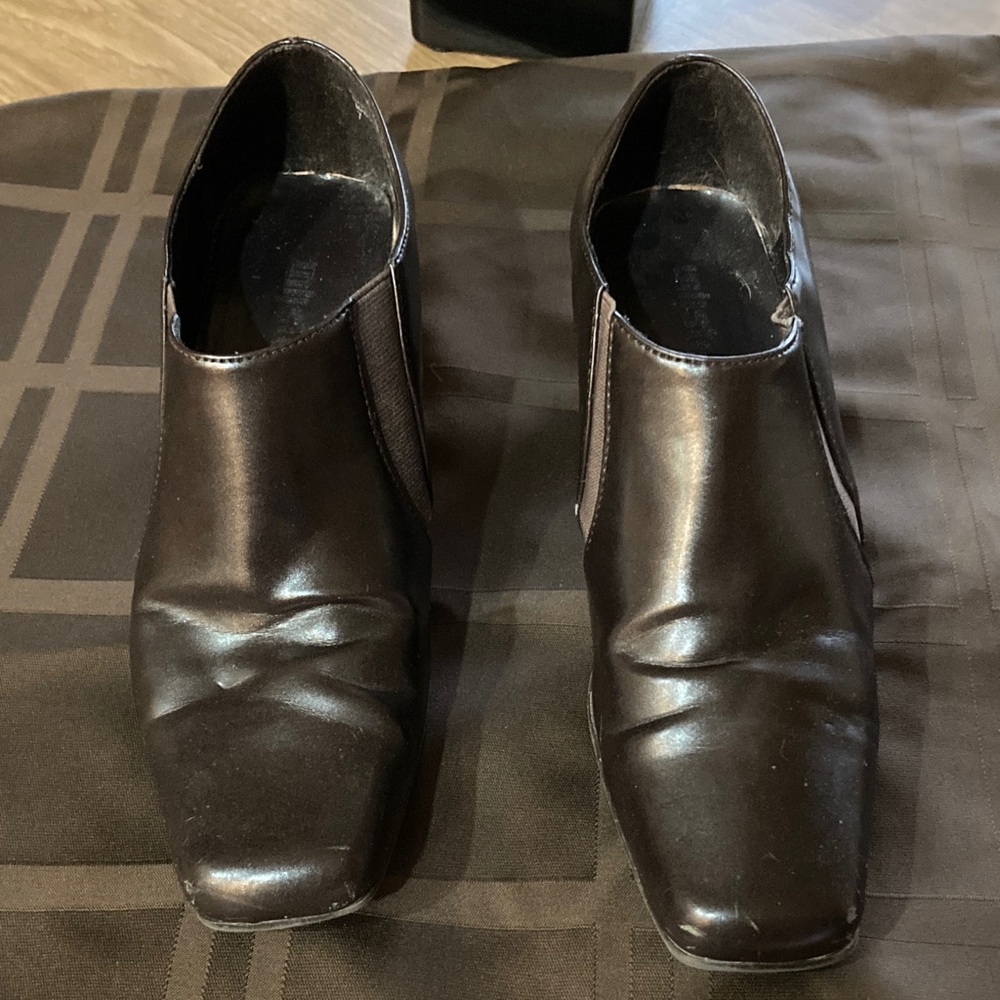 Elegant Women's Brown Ankle Booties